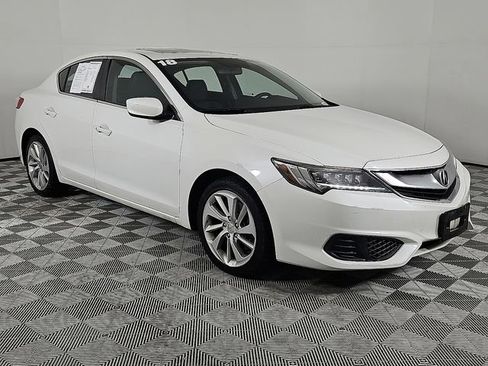 Used 2018 Acura ILX image 3