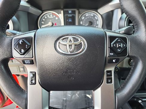 Used 2021 Toyota Tacoma SR5 image 12
