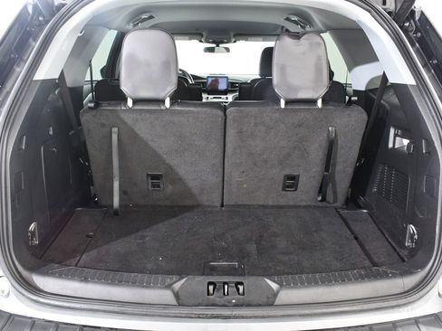 Used 2023 Ford Explorer XLT w/ Equipment Group 202A image 21