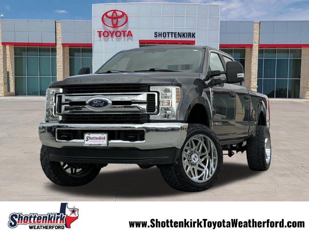 Used 2018 Ford F250 XL w/ STX Appearance Package AWD/4WD image 1