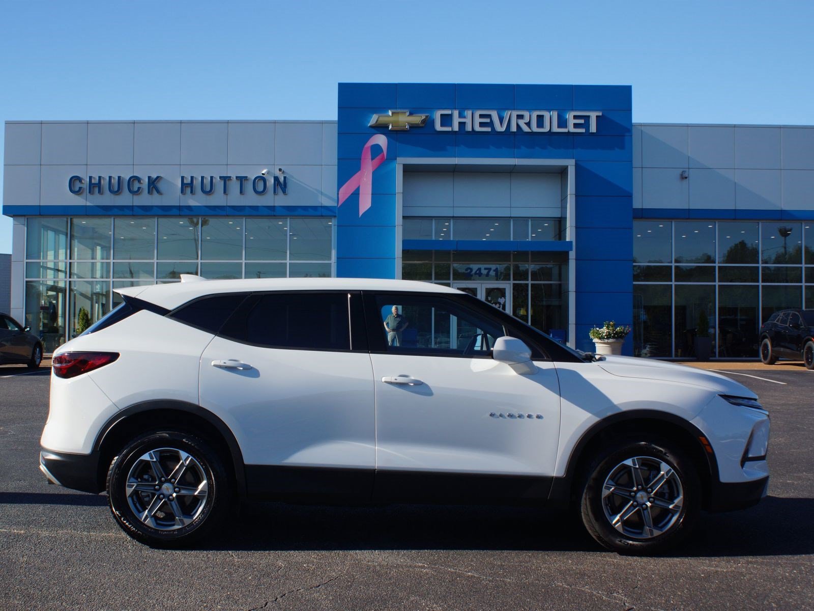 Used 2026 Chevrolet Blazer LT FWD image 1