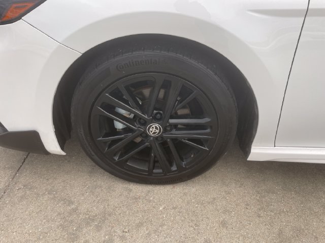 Used 2025 Toyota Camry SE FWD image 29