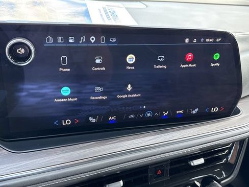 Used 2025 Chevrolet Tahoe Z71 AWD/4WD image 22