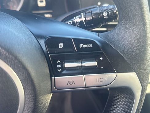 Used 2023 Hyundai Elantra SEL w/ Preferred Accessory Package image 15