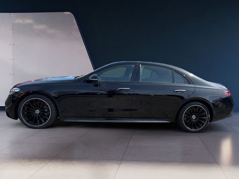 Certified 2024 Mercedes-Benz S 580 4MATIC Sedan w/ AMG Line image 2