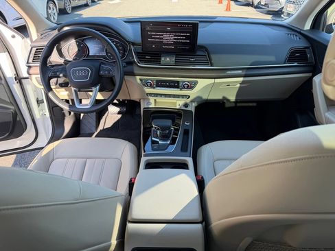 Used 2023 Audi Q5 2.0T Premium w/ Convenience Package AWD/4WD image 19