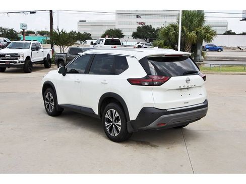Used 2023 Nissan Rogue SV w/ SV Premium B Package FWD image 3