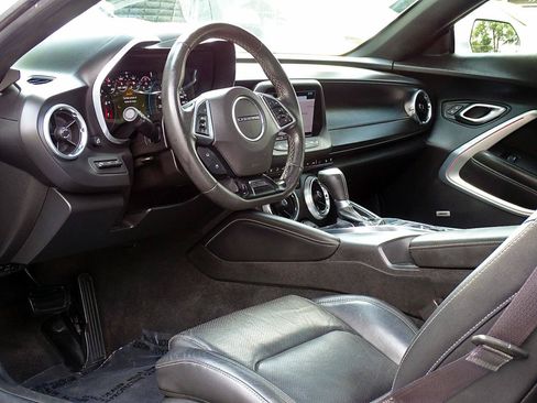 Used 2017 Chevrolet Camaro SS Coupe w/ 2SS RWD image 17