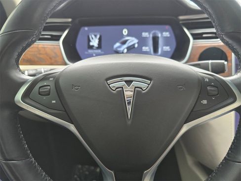 Used 2017 Tesla Model X 90D image 26
