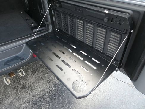 Used 2019 Jeep Wrangler Unlimited Rubicon AWD/4WD image 17