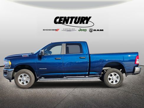 Used 2024 RAM 2500 Big Horn w/ Bed Utility Group image 7