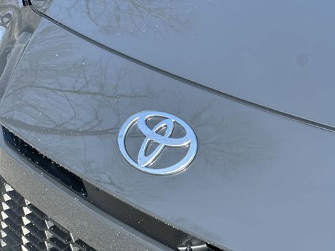 New 2026 Toyota Camry SE image 12