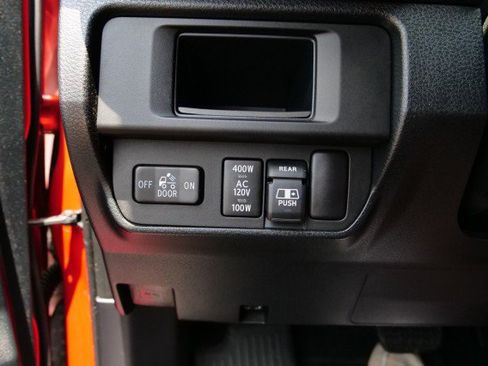 Used 2017 Toyota Tacoma TRD Sport w/ Premium & Technology Package AWD/4WD image 22