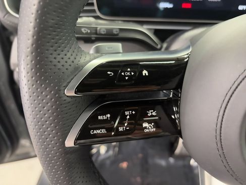 Certified 2025 Mercedes-Benz GLS 450 4MATIC image 11