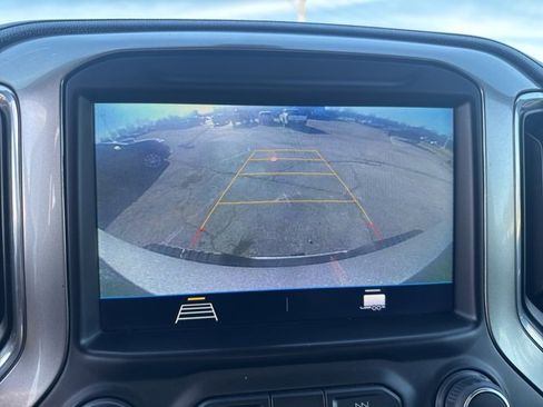 Used 2022 Chevrolet Silverado 2500 LT w/ Convenience Package image 8