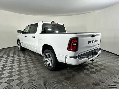 New 2026 RAM 1500 Express AWD/4WD image 9