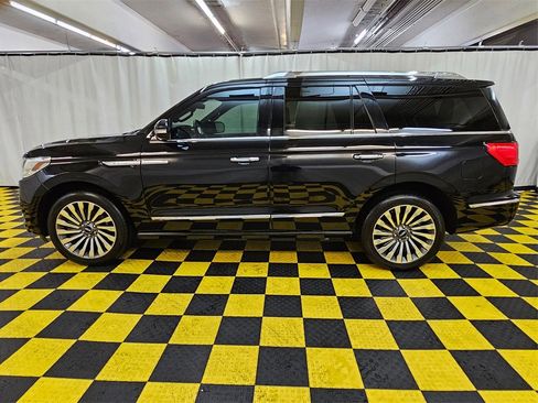 Used 2019 Lincoln Navigator Reserve image 6