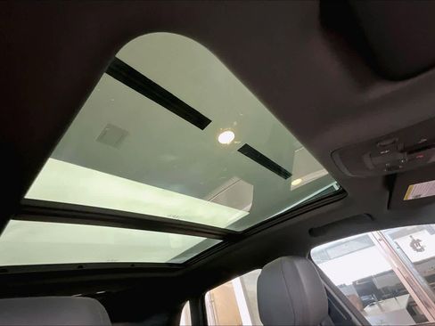 Used 2023 Audi Q3 2.0T Premium w/ Convenience Package image 13