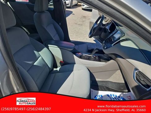 Used 2018 Chevrolet Malibu LT w/ Sport Package image 6