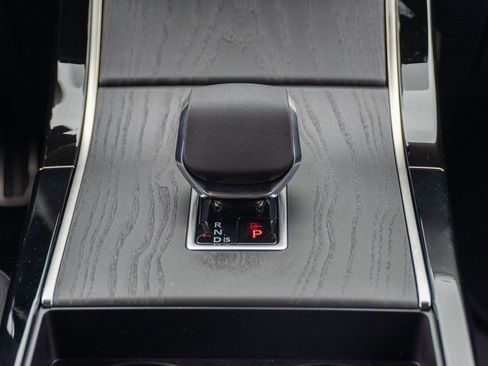 Used 2026 Land Rover Range Rover Velar Dynamic SE AWD/4WD image 18