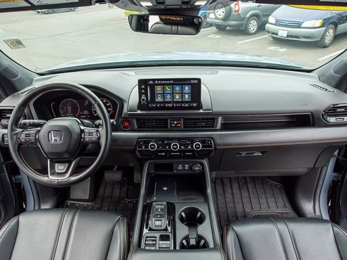 Certified 2024 Honda Pilot TrailSport image 25