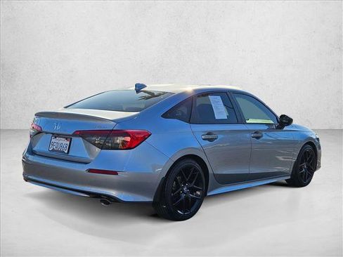 Used 2023 Honda Civic Sport image 5