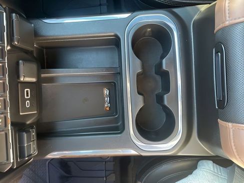 Used 2023 Chevrolet Silverado 2500 High Country image 39