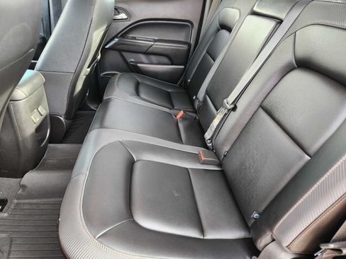 Used 2022 GMC Canyon AT4 AWD/4WD image 9