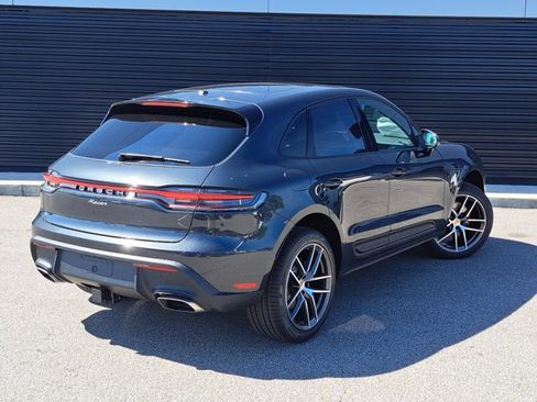 Used 2025 Porsche Macan image 7