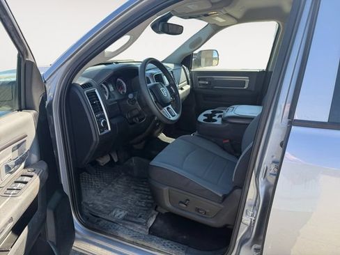 Used 2023 RAM 1500 Classic SLT AWD/4WD image 9