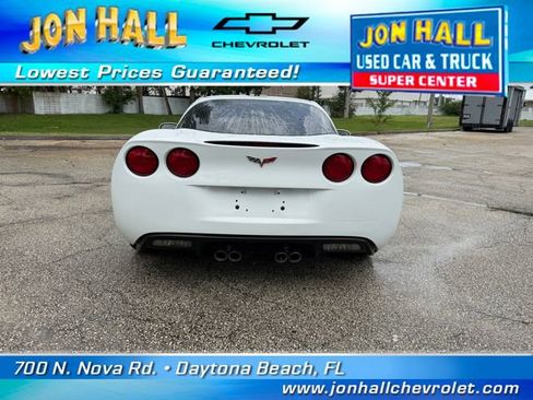 Used 2006 Chevrolet Corvette Coupe w/ Preferred Equipment Group RWD image 10