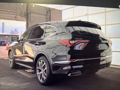 Used 2024 Acura MDX FWD w/ Technology Package image 6