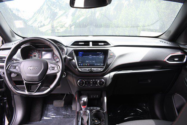 Used 2023 Chevrolet TrailBlazer RS w/ Convenience Package AWD/4WD image 18