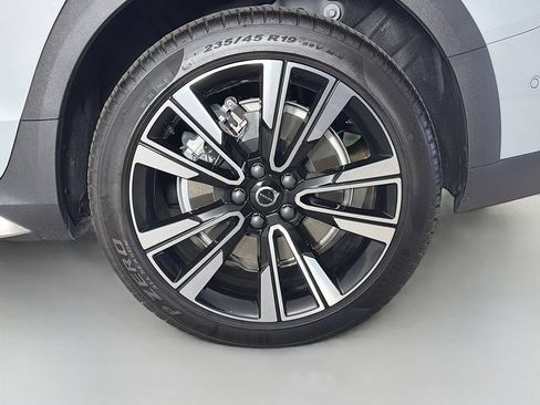 Certified 2026 Volvo V60 B5 Cross Country Ultra w/ Climate Package AWD/4WD image 33
