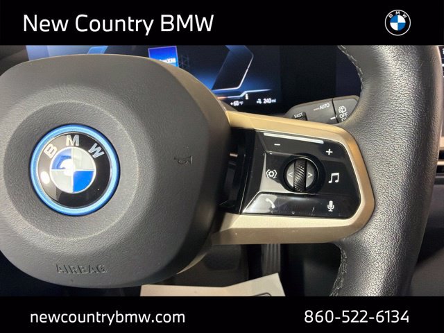 Used 2023 BMW iX xDrive50 w/ Sport Package AWD/4WD image 21