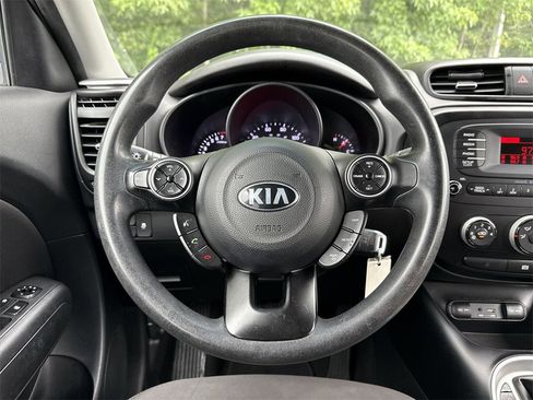 Used 2016 Kia Soul image 12