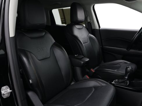 Used 2020 Jeep Compass Limited FWD image 39