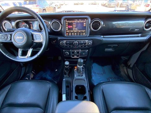 Used 2020 Jeep Wrangler Unlimited Sahara image 13