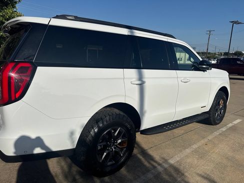 Used 2025 Ford Expedition Tremor AWD/4WD image 5