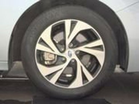 Used 2024 Subaru Legacy Premium image 10