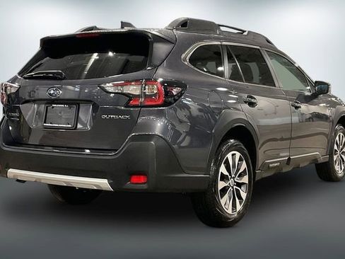 Used 2025 Subaru Outback Limited image 13