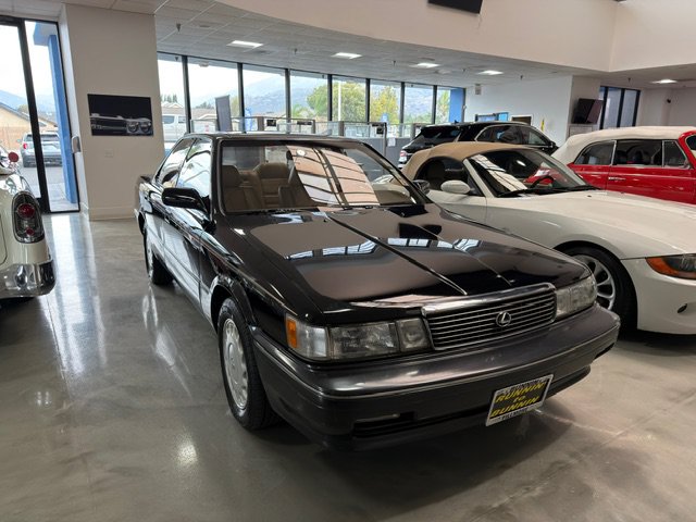 Used 1990 Lexus ES 250 FWD image 2