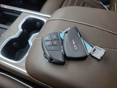 Used 2026 GMC Acadia Denali Ultimate image 50