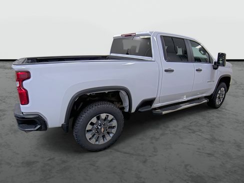 Used 2024 Chevrolet Silverado 2500 Custom w/ Custom Convenience Package AWD/4WD image 4