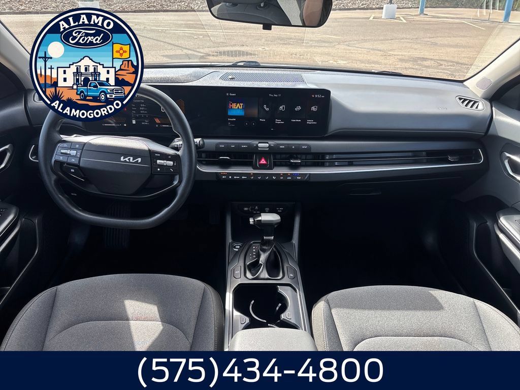 Used 2025 Kia K4 FWD image 12