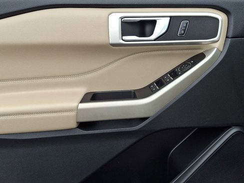 Certified 2023 Ford Explorer XLT w/ Equipment Group 202A image 14