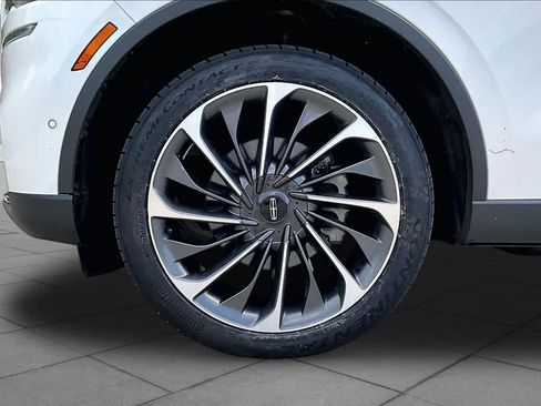 Used 2023 Lincoln Aviator Reserve w/ Equipment Group 201A AWD/4WD image 11