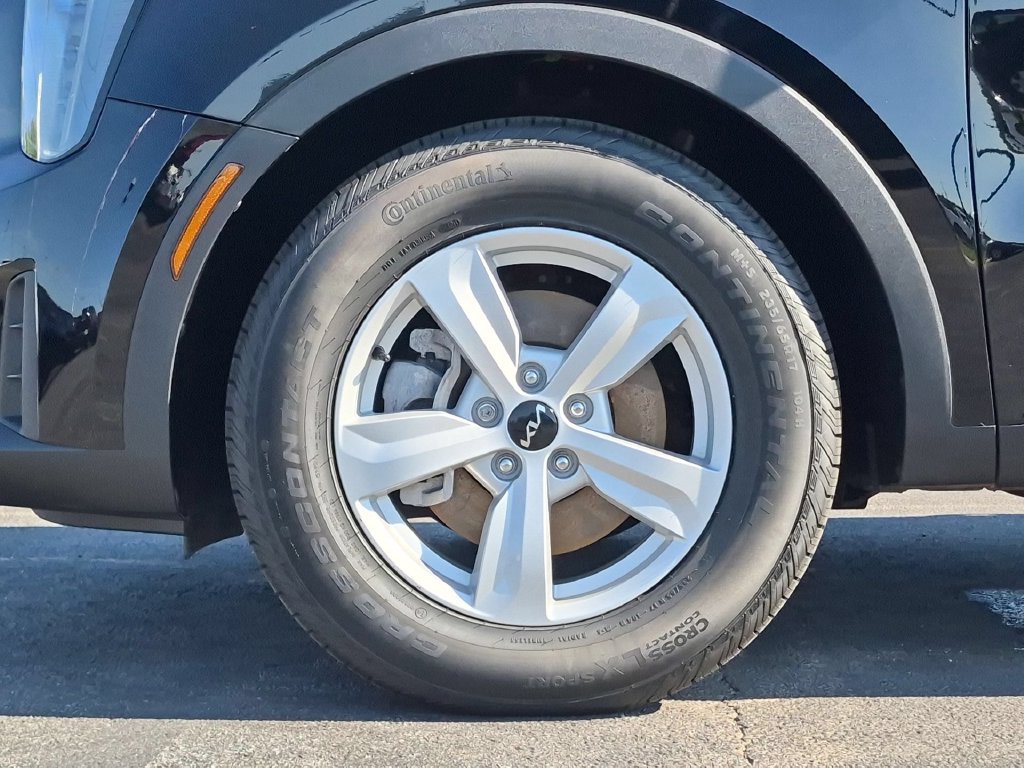 Used 2025 Kia Sorento LX FWD image 31