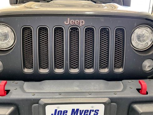 Used 2017 Jeep Wrangler Unlimited Rubicon image 27