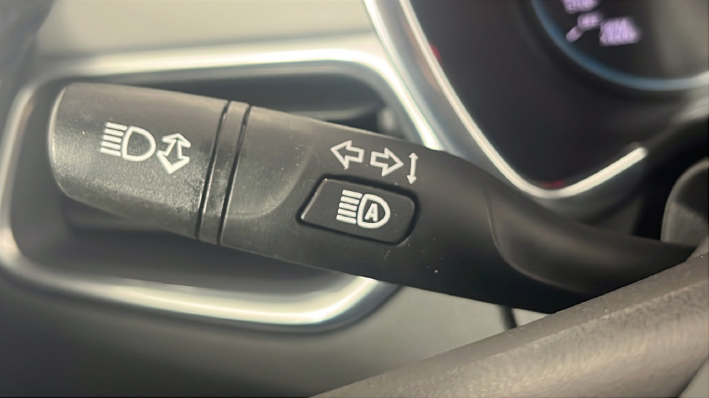 Used 2022 Chevrolet Equinox LT w/ Driver Convenience Package AWD/4WD image 28